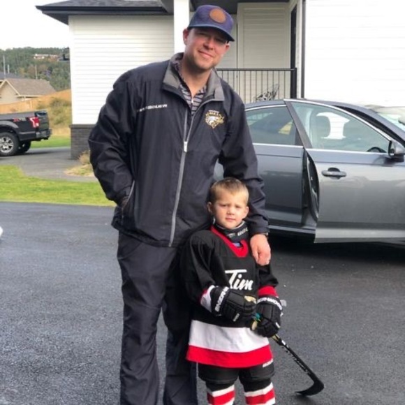 Meet your Posher, Peter - Picture 1 of 1